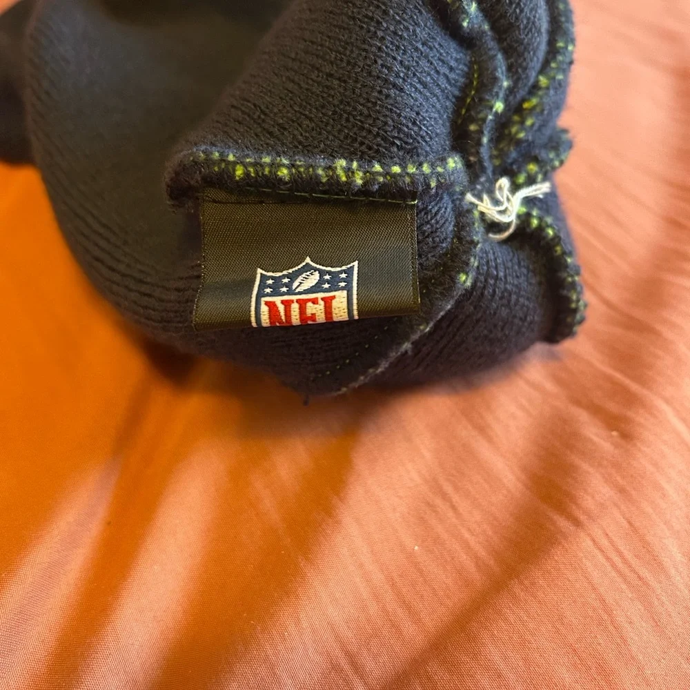 Seattle Seahawks Green and Blue Pom-Pom Beanie - Picture 7 of 8